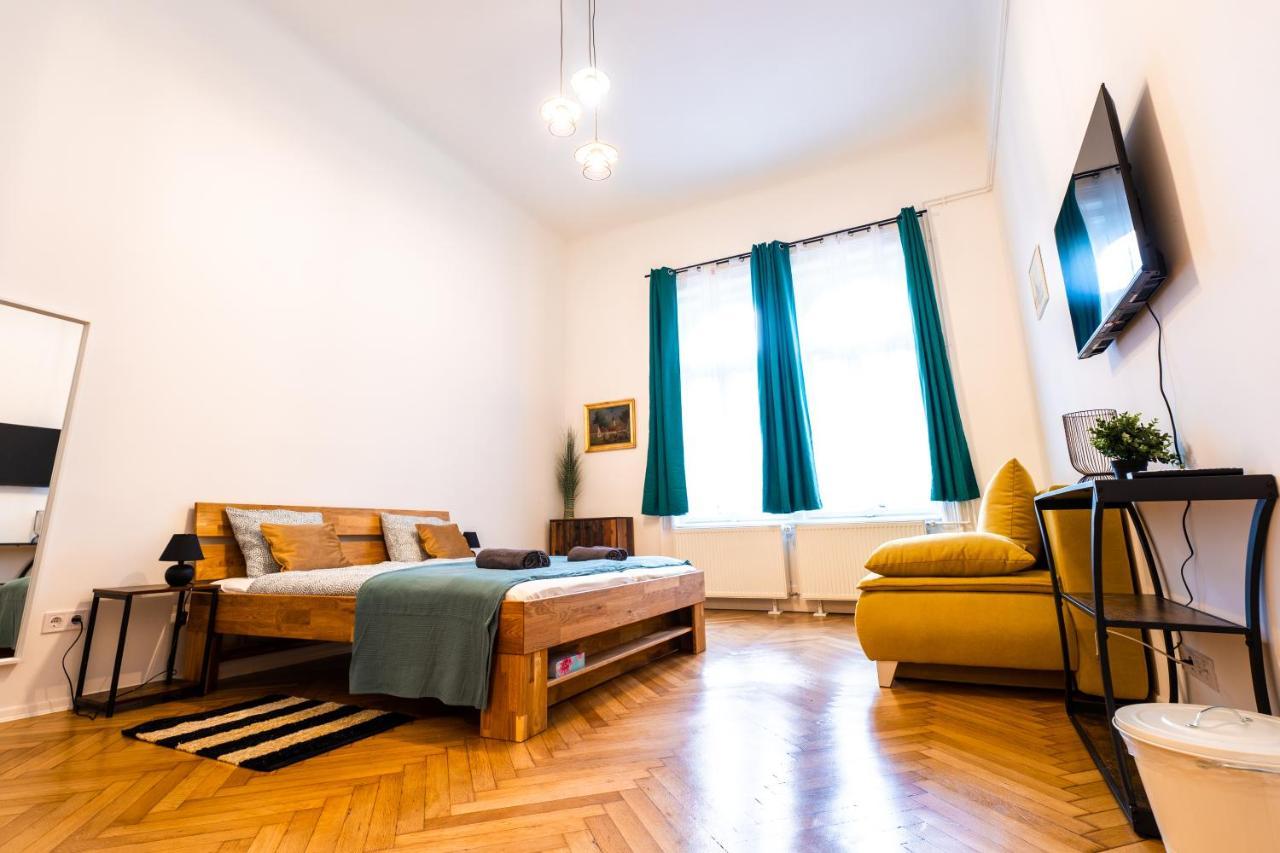Palace Quarter Suite บูดาเปสต์ ภายนอก รูปภาพ