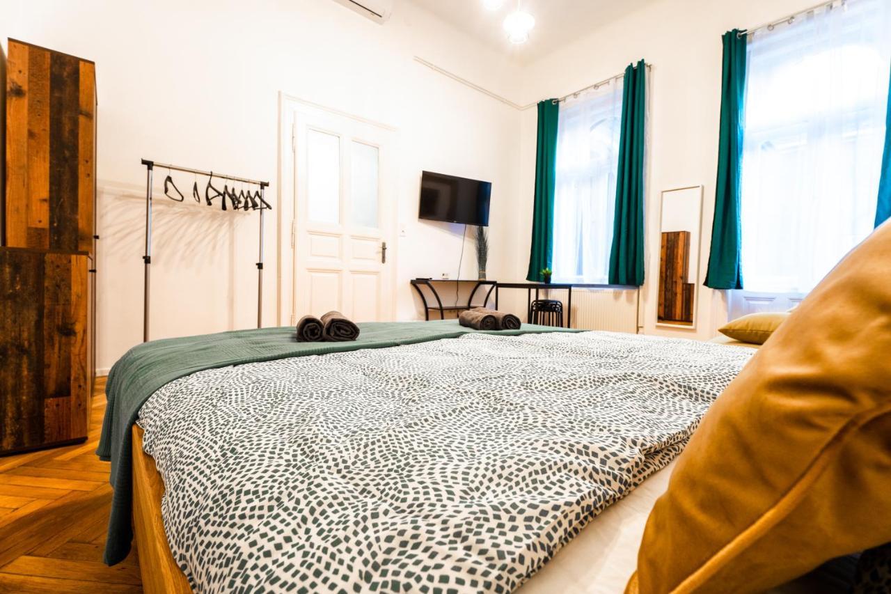 Palace Quarter Suite บูดาเปสต์ ภายนอก รูปภาพ