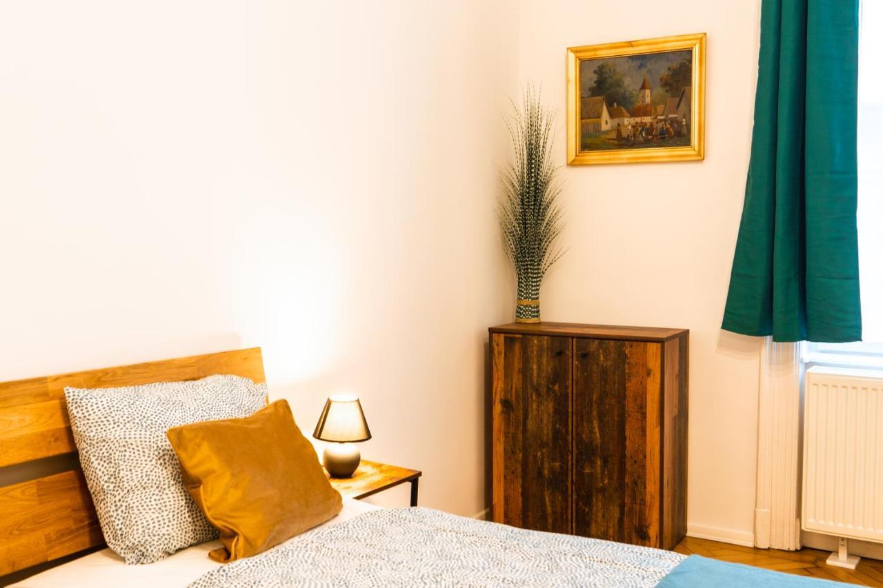 Palace Quarter Suite บูดาเปสต์ ภายนอก รูปภาพ