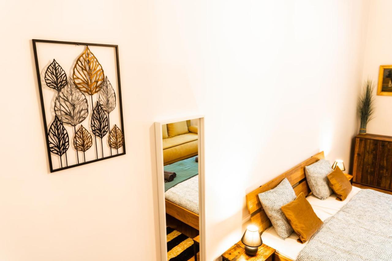 Palace Quarter Suite บูดาเปสต์ ภายนอก รูปภาพ