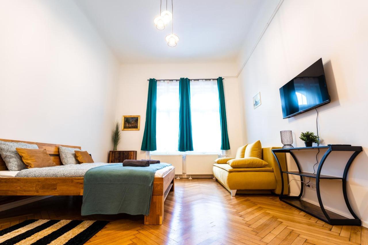 Palace Quarter Suite บูดาเปสต์ ภายนอก รูปภาพ